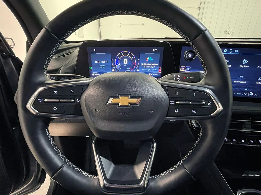 Used 2025 Gray Chevrolet LT image 39