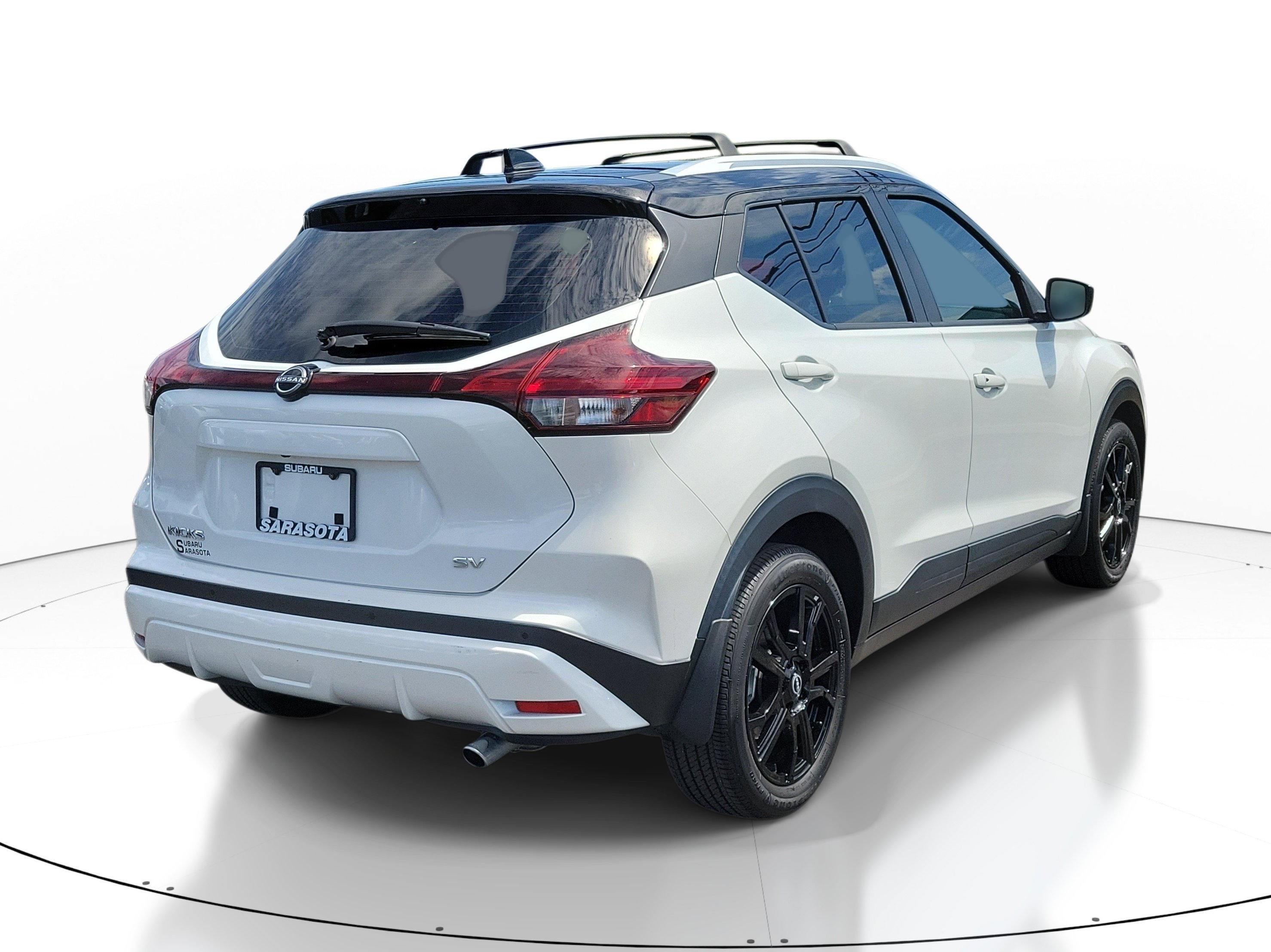 Used 2024 Aspen White Tricoat/Super Black Nissan SV image 5