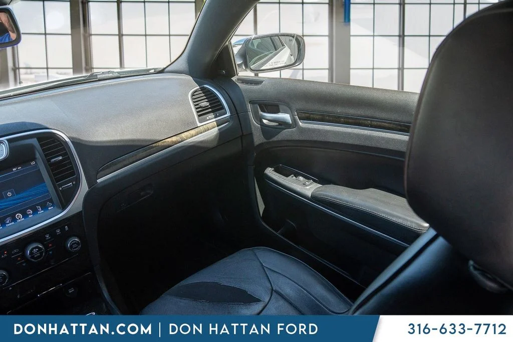 Used 2014 White Chrysler C image 18