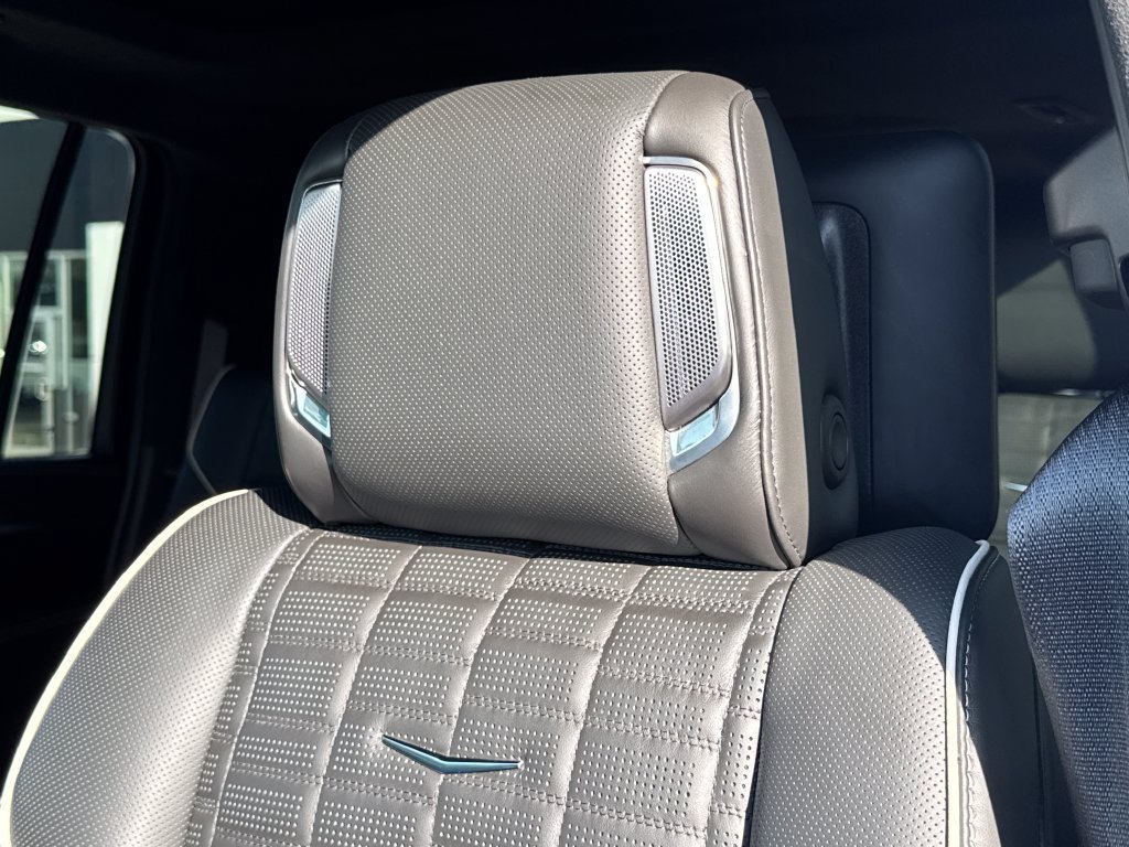 2026 Cadillac Escalade ESV V-Series - Photo 16