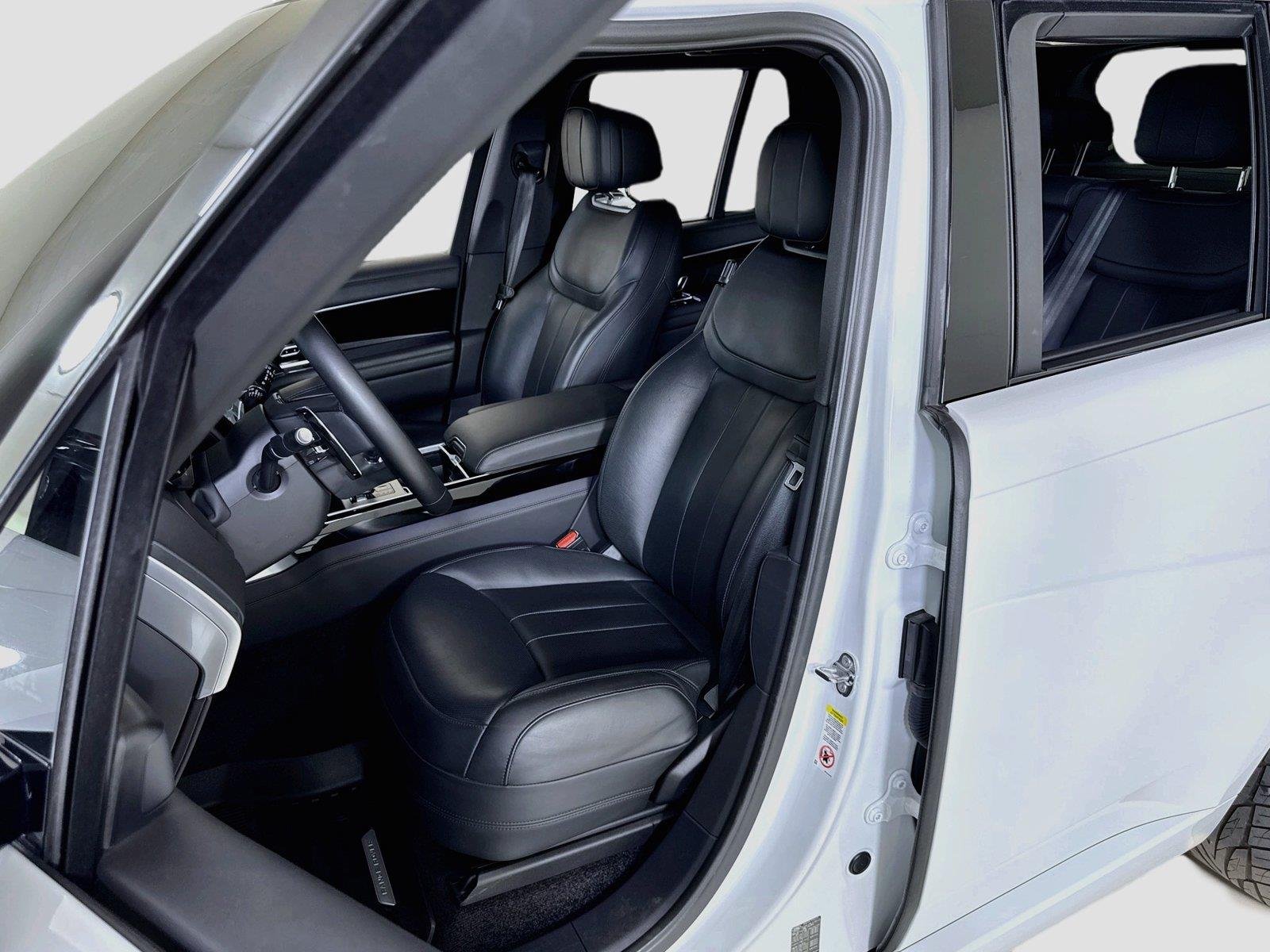 Used 2025 Fuji White Land Rover SE | 24