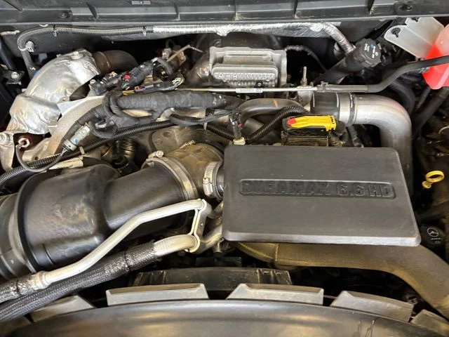 Used 2021 White GMC AT4 image 28