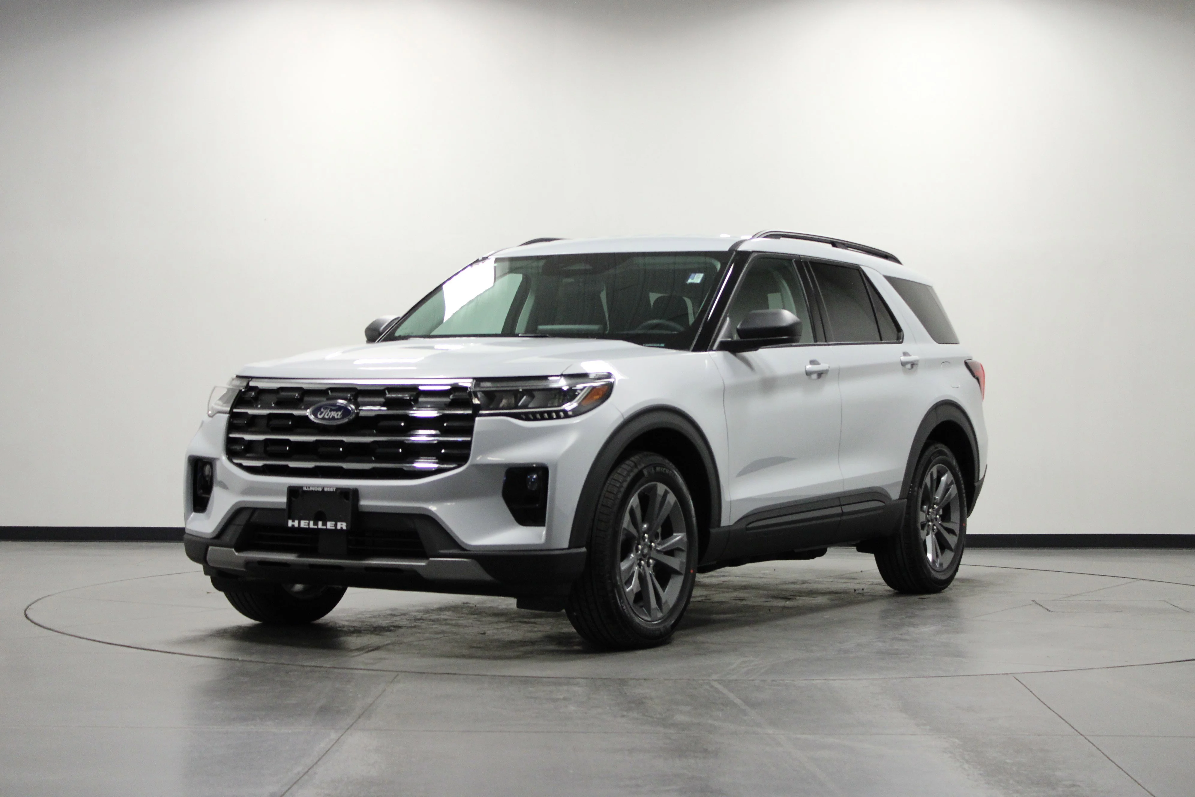 New 2026 Space White Metallic Ford Active image 8