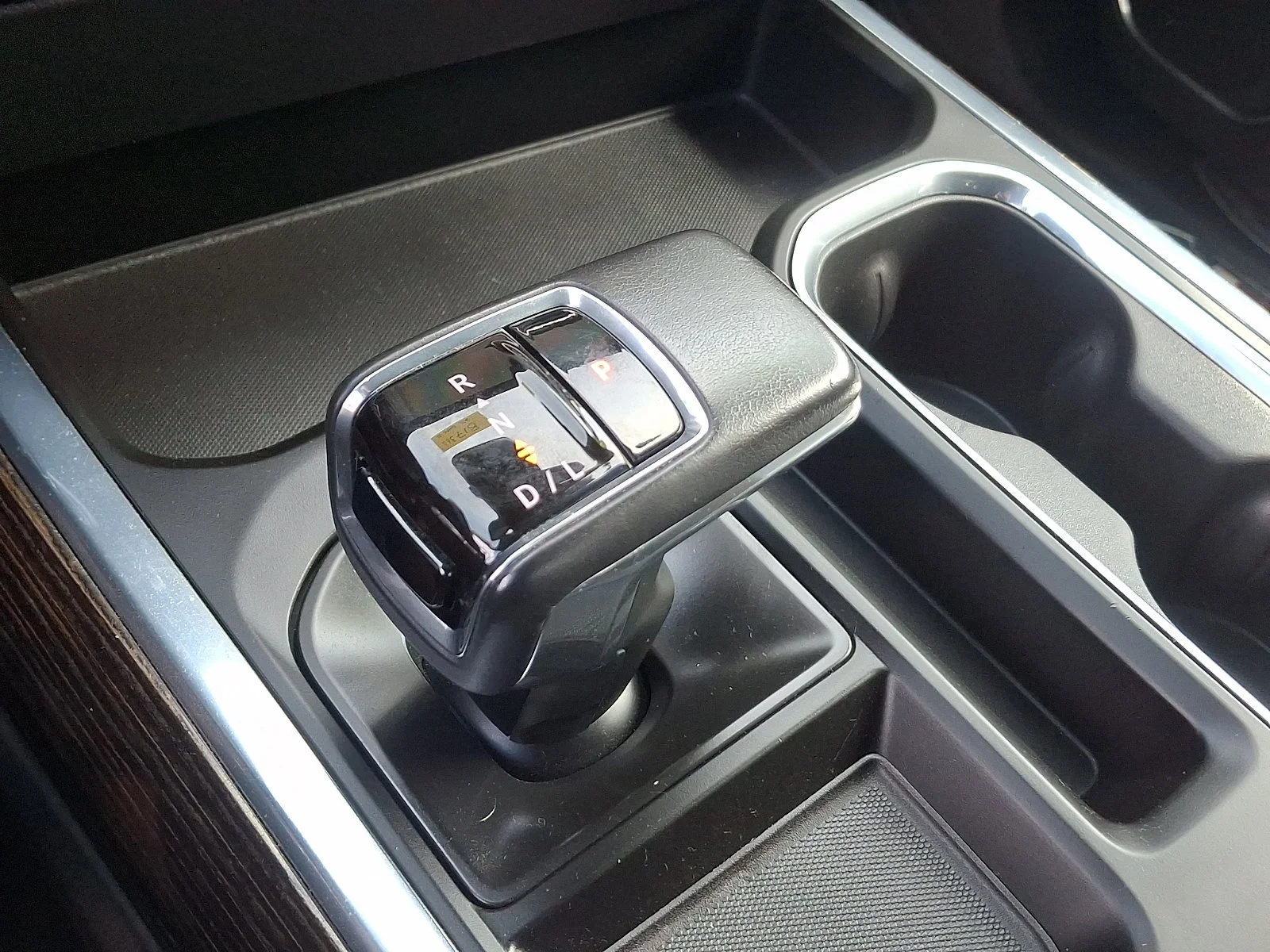 Used 2022 Summit White   Gaz GMC Elevation image 22