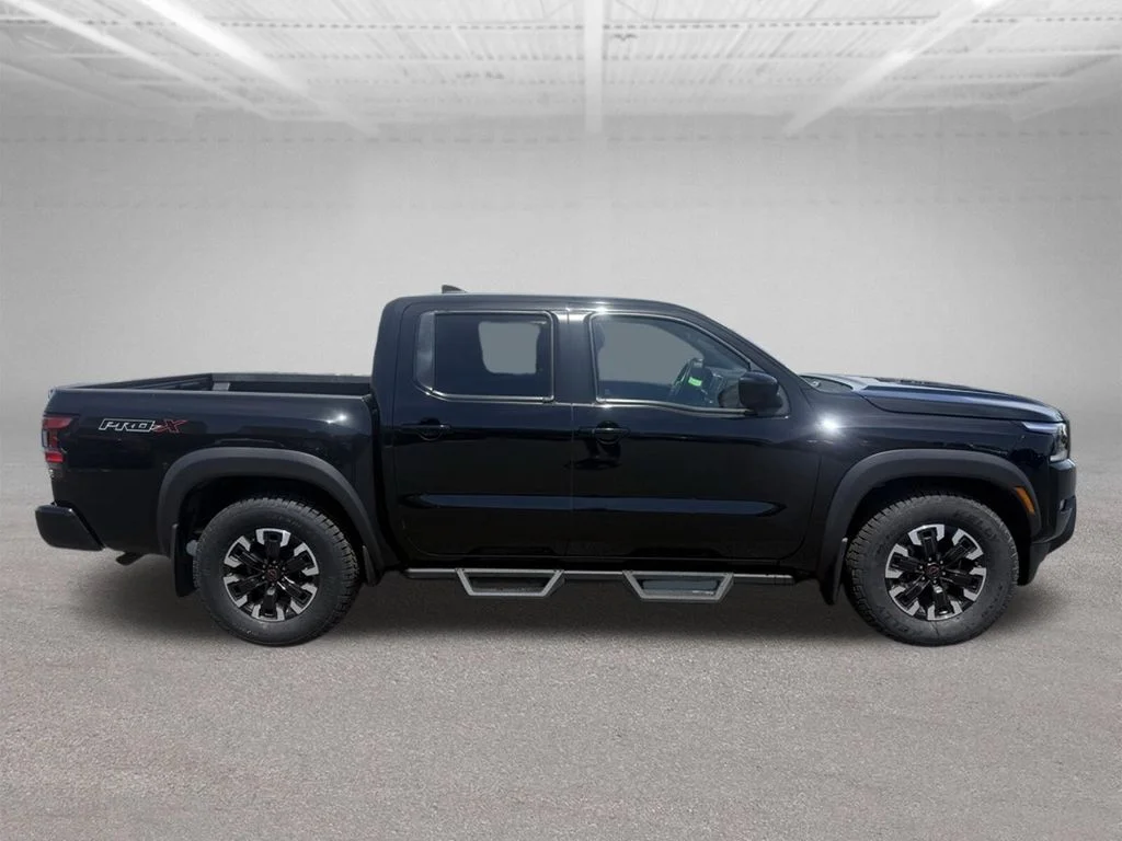 Used 2023 Black Nissan PRO-X image 3