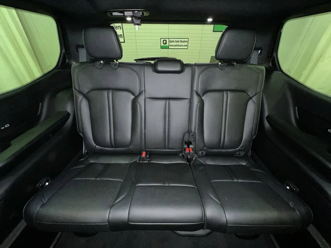New 2026 Bright White Clear-Coat Exterior Paint Jeep Limited Altitude image 21