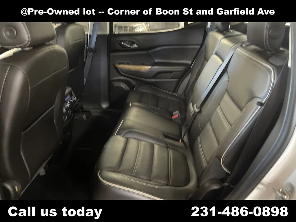 Used 2018 White GMC Denali image 27
