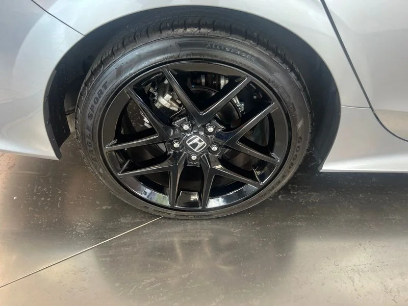 Used 2025  Honda Sport image 9