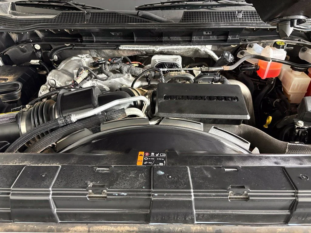 Used 2025 Summit White Chevrolet LT image 51