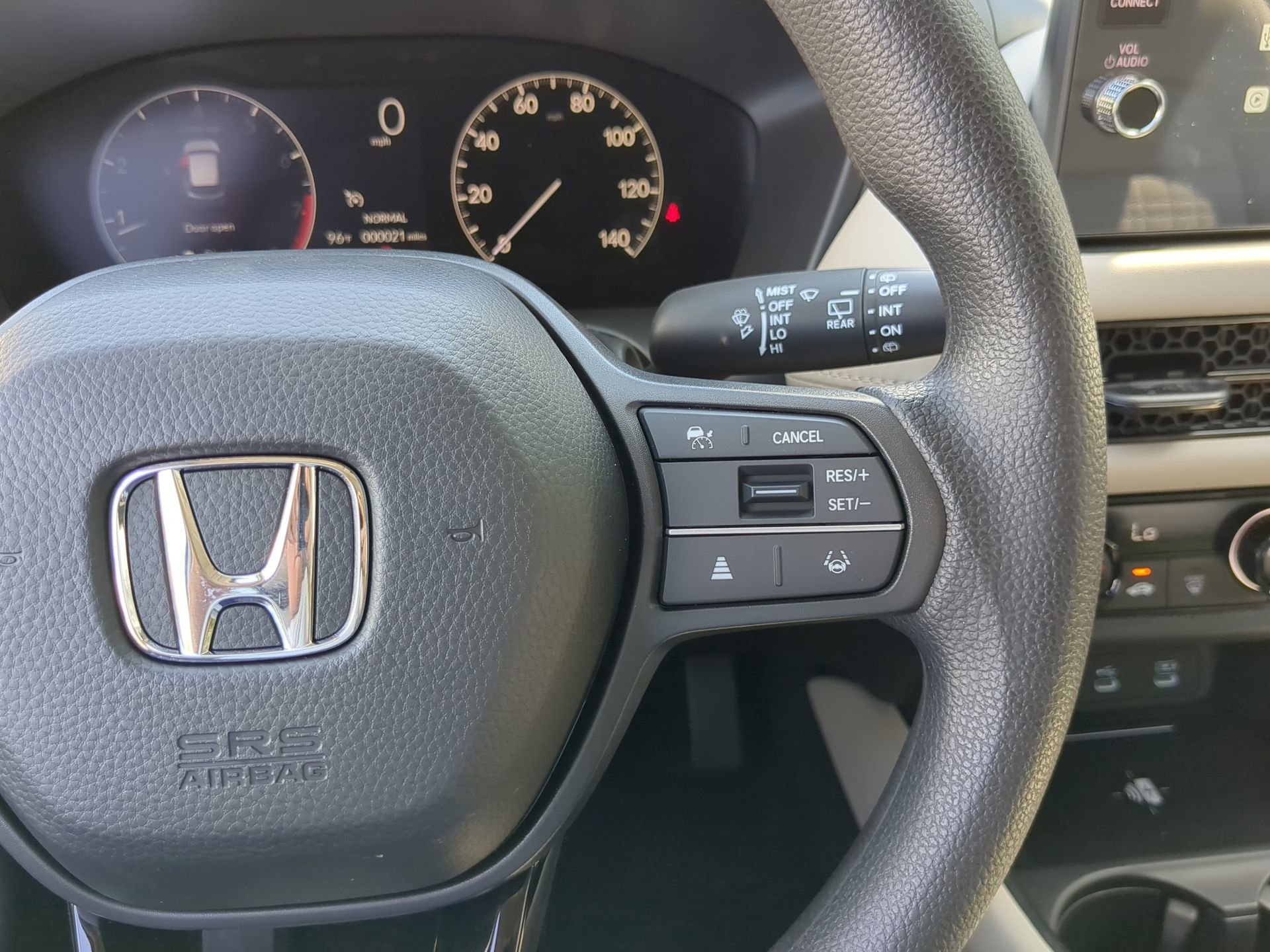 New 2027 Platinum White Pearl Honda LX image 28