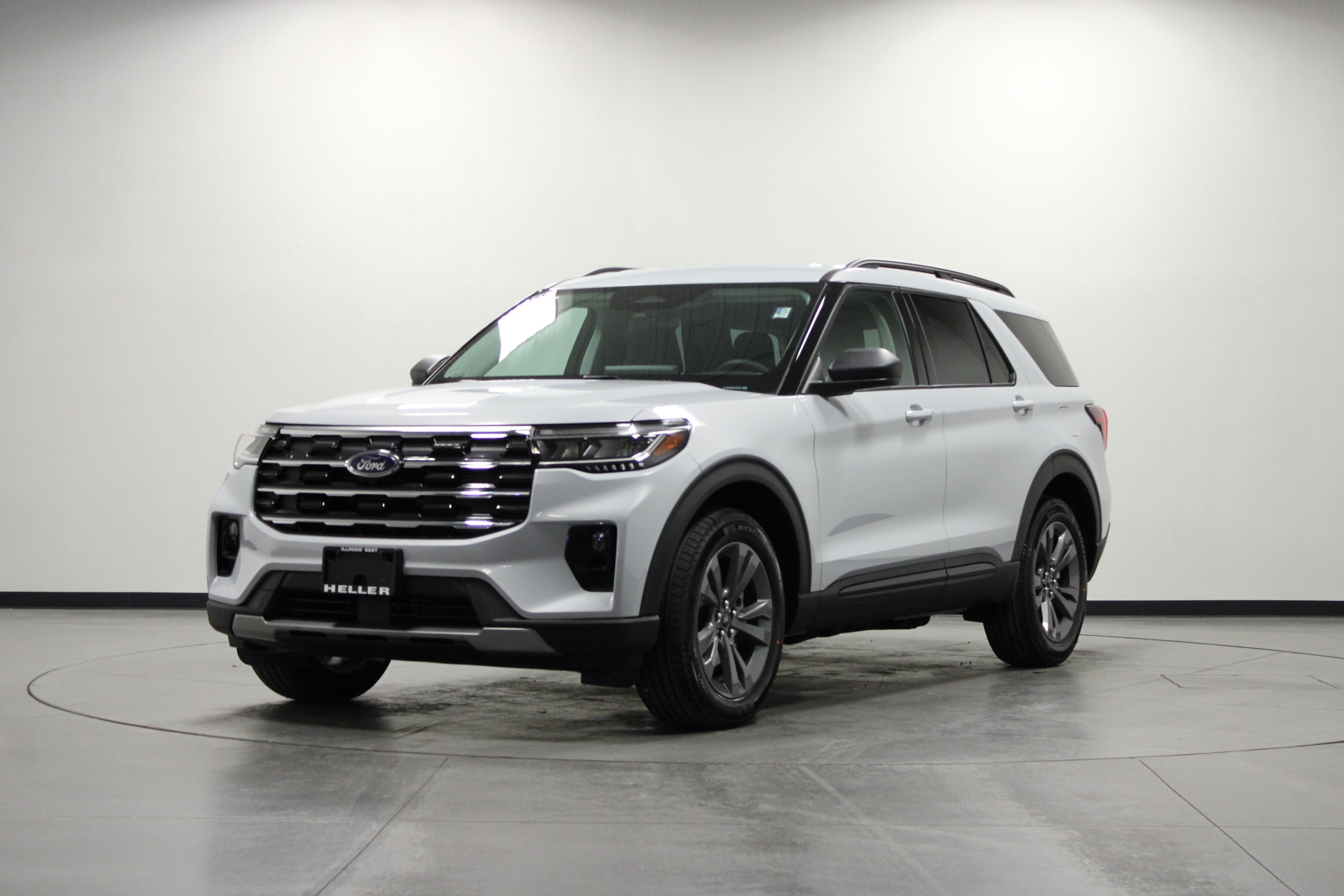 New 2026 Space White Metallic Ford Active image 8