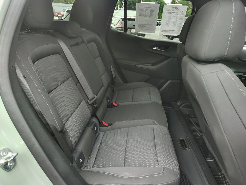 Used 2025 Green Chevrolet LT image 18