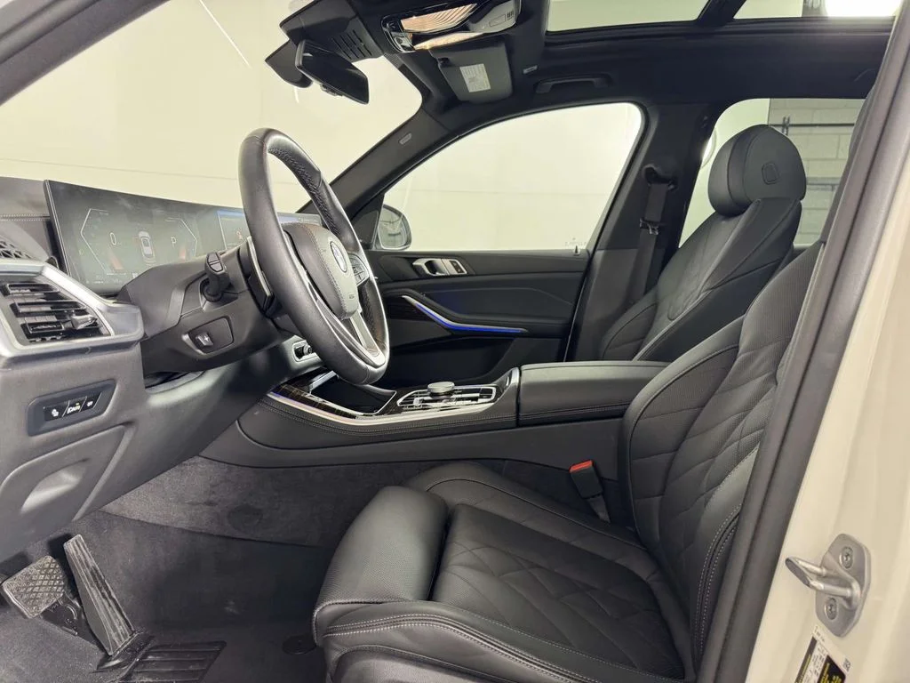 Used 2026 White BMW xDrive40i image 4