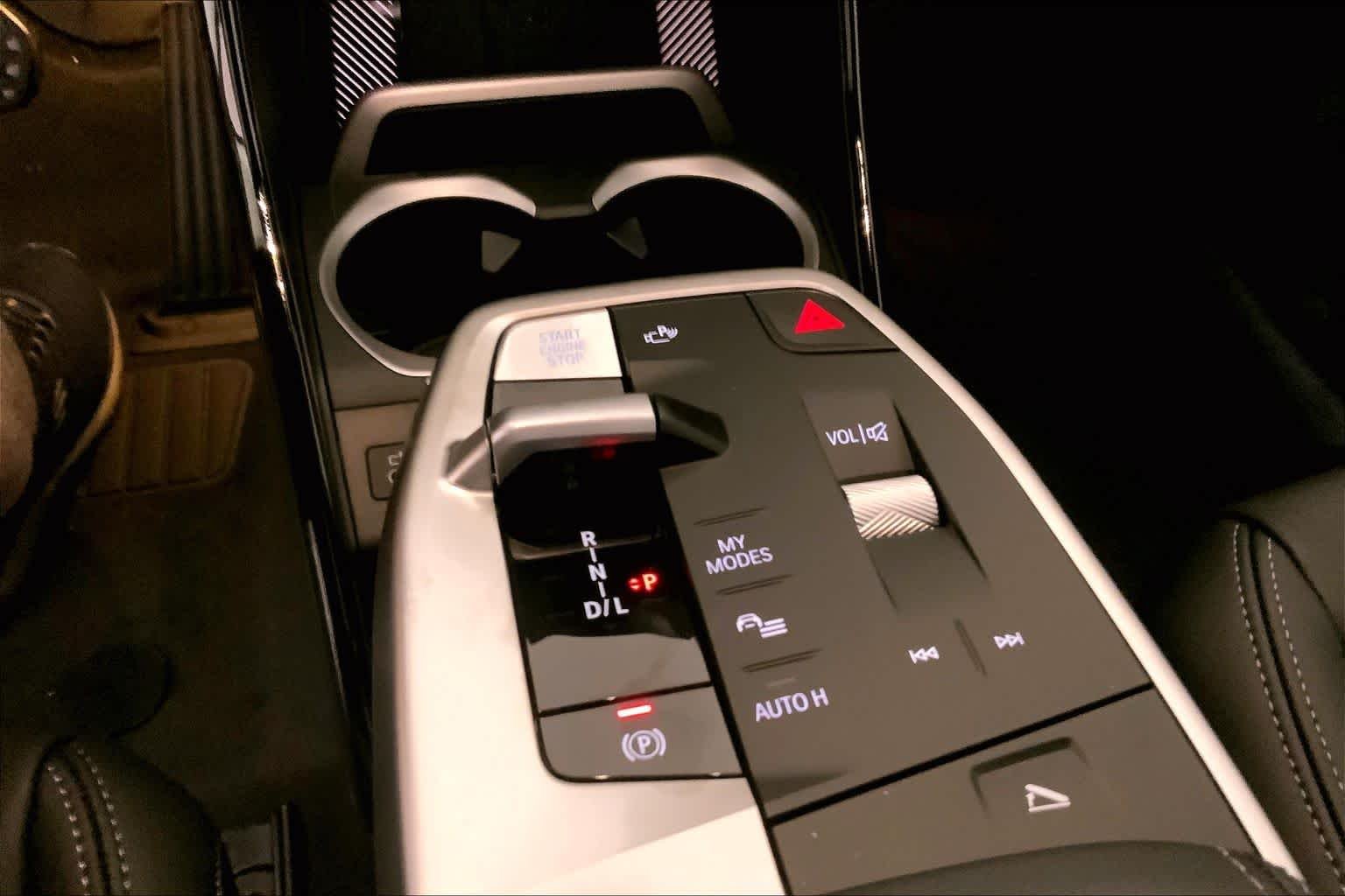 New 2026 Dune Grey Metallic BMW xDrive28i image 7