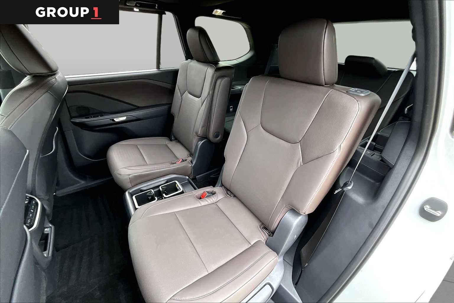 Certified Used 2025 WIND CHILL PEARL Lexus Premium image 18