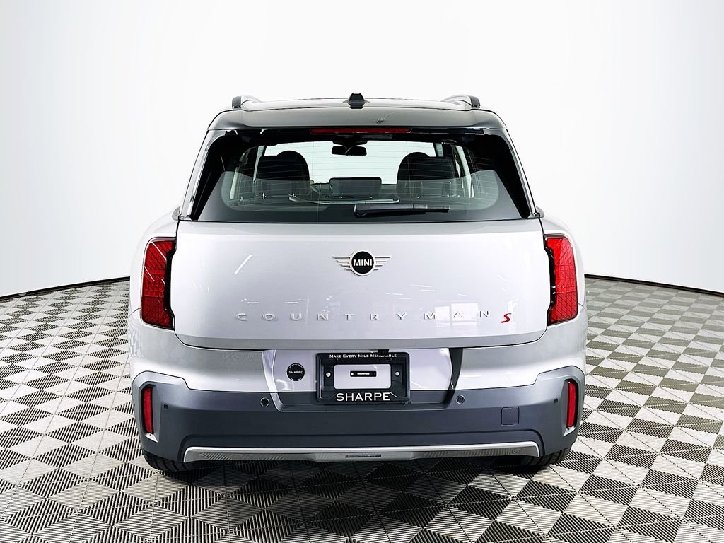 New 2027 Silver MINI Signature Plus image 6