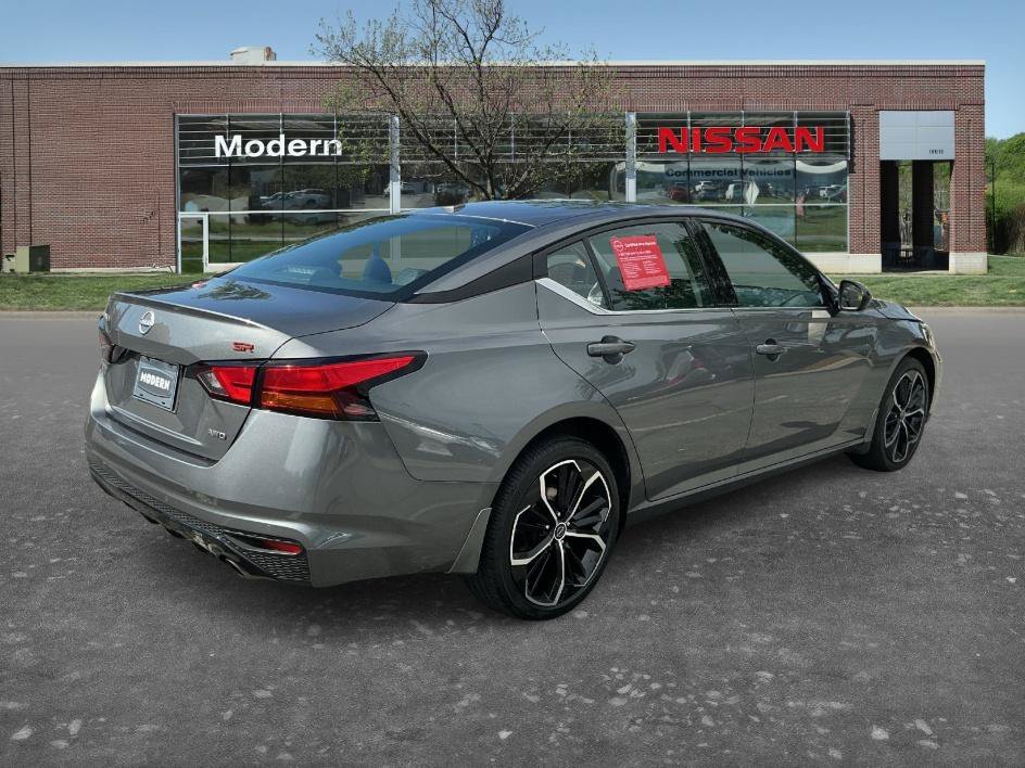 Certified Used 2024 Gun Metallic Nissan 2.5 SR image 4