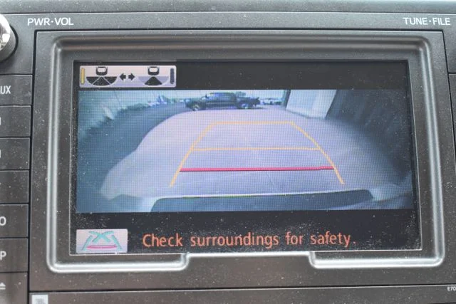 Used 2012 White Toyota Limited image 38