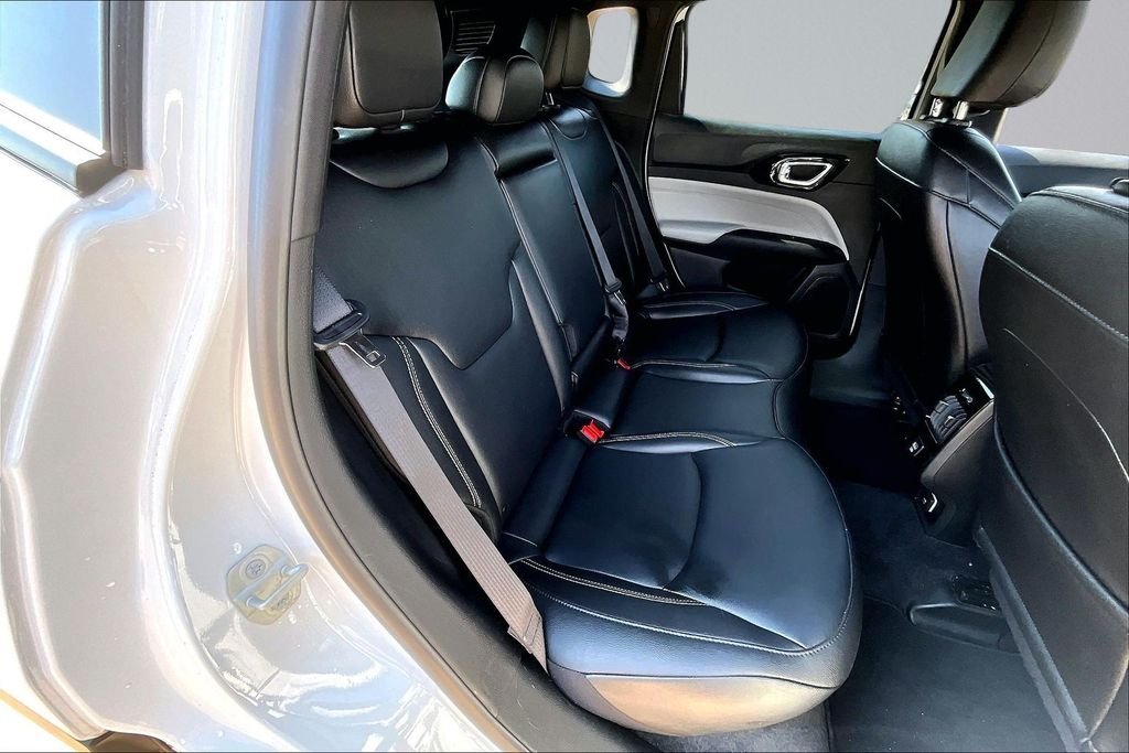 Used 2025 White Jeep Limited image 25