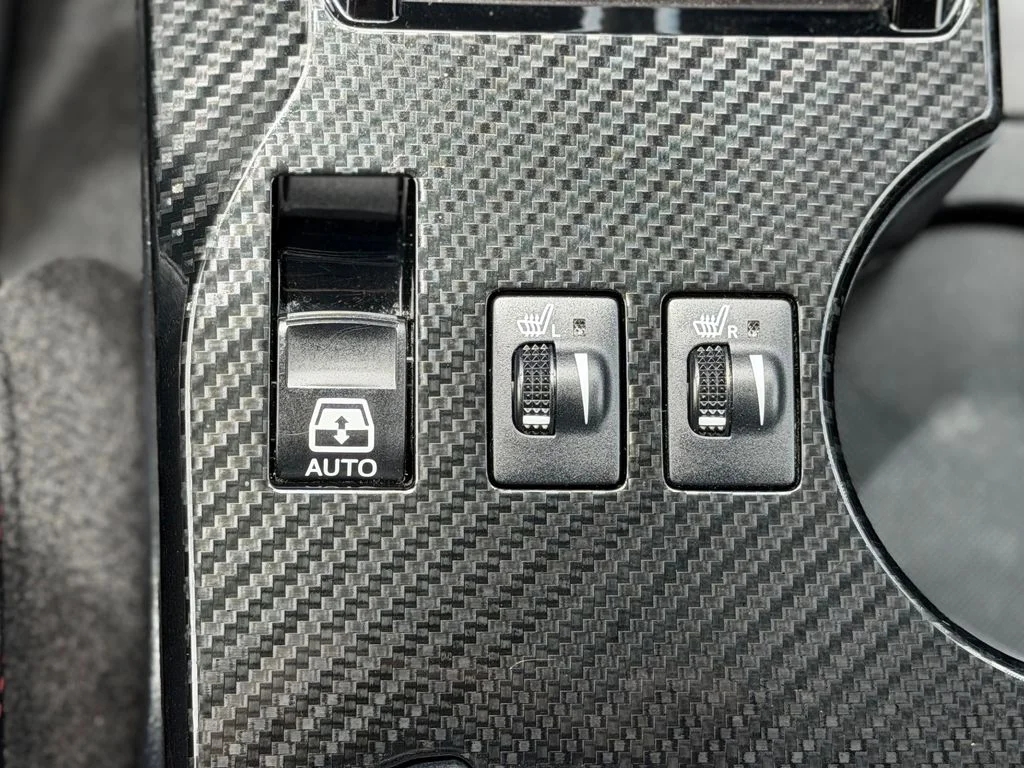 Used 2020 Gray Toyota Venture image 23