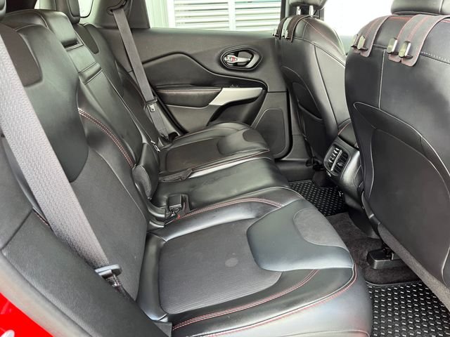 Used 2017 Red Jeep Trailhawk image 19