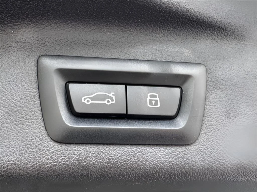Used 2025 Brooklyn Grey Metallic BMW M60i image 14