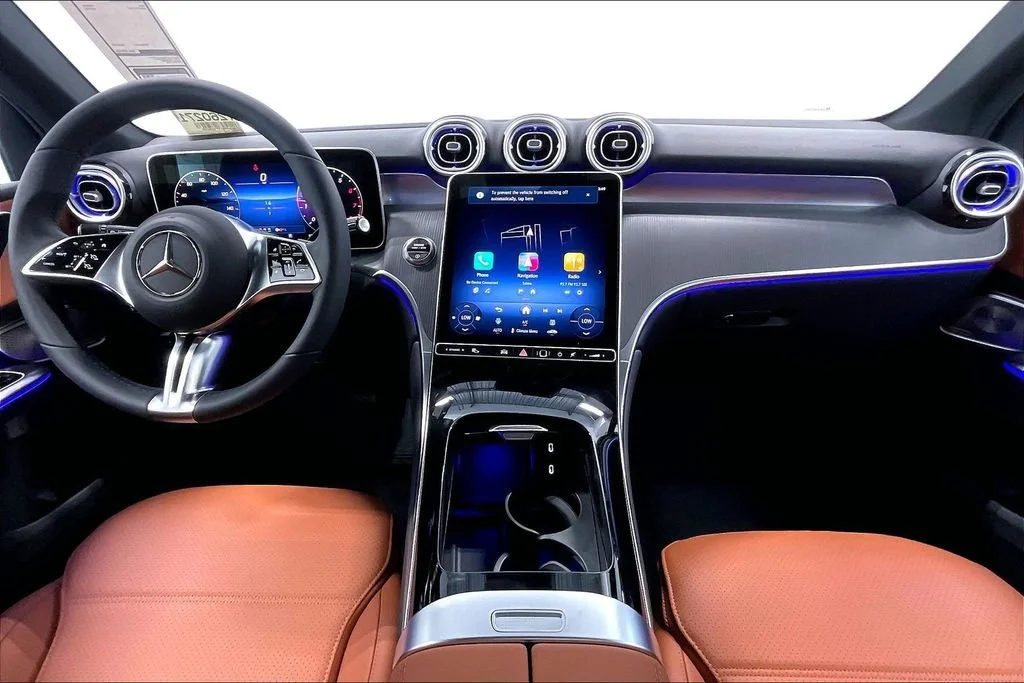 New 2026 Verde Silver Metallic Mercedes-Benz GLC 300 image 17