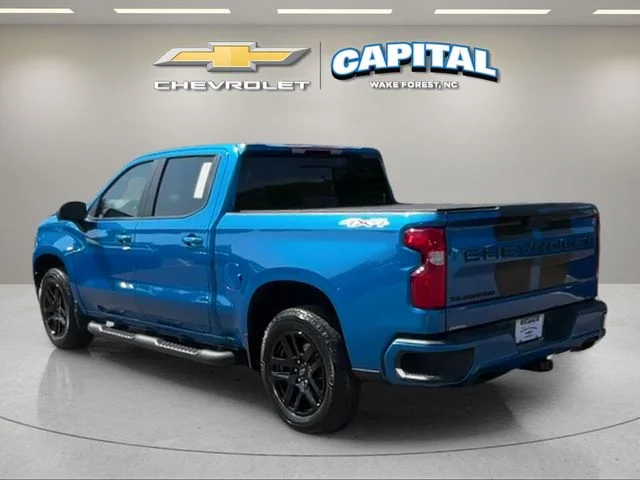 Used 2023 Blue Chevrolet RST image 3