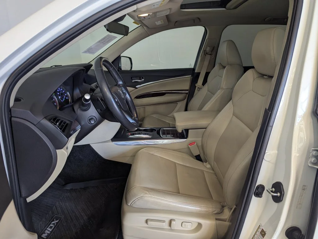 Certified Used 2018 White Acura 3.5L image 4