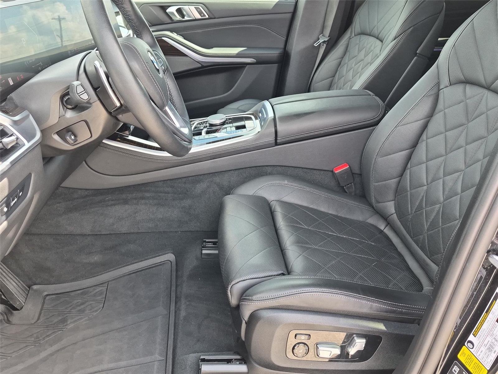 Used 2024 Black Sapphire Metallic BMW xDrive40i image 17
