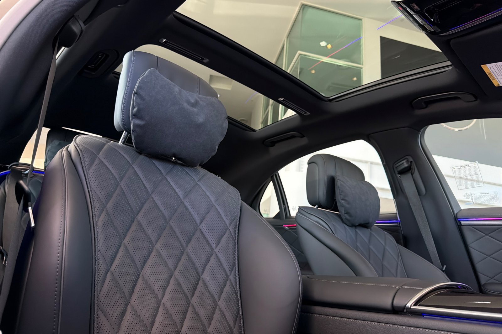 New 2027 Black Mercedes-Benz S 580 image 3