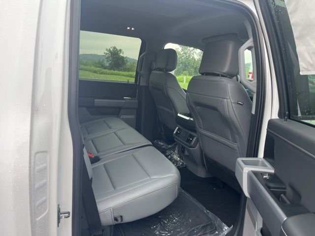 2025 Ford F-150 Lightning Flash - Photo 19