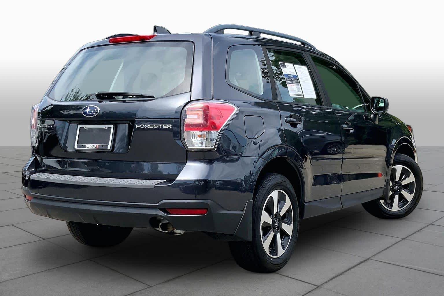 Used 2018 Dark Gray Metallic Subaru  image 13