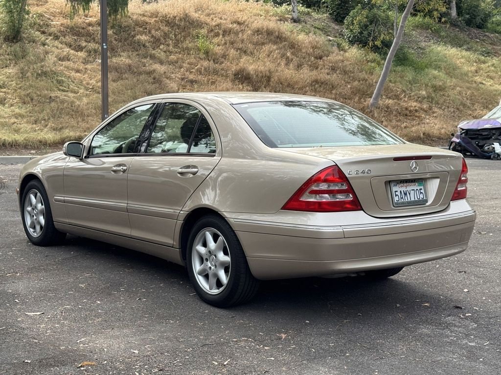 Used 2003 Gold Mercedes-Benz C 240 image 4
