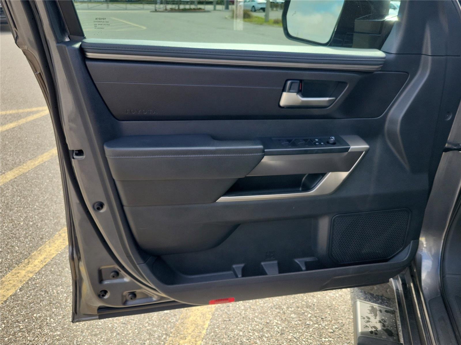 2022 Toyota Tundra SR5 - Photo 9