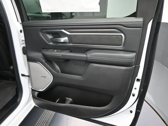 2026 RAM 1500 Laramie - Photo 24