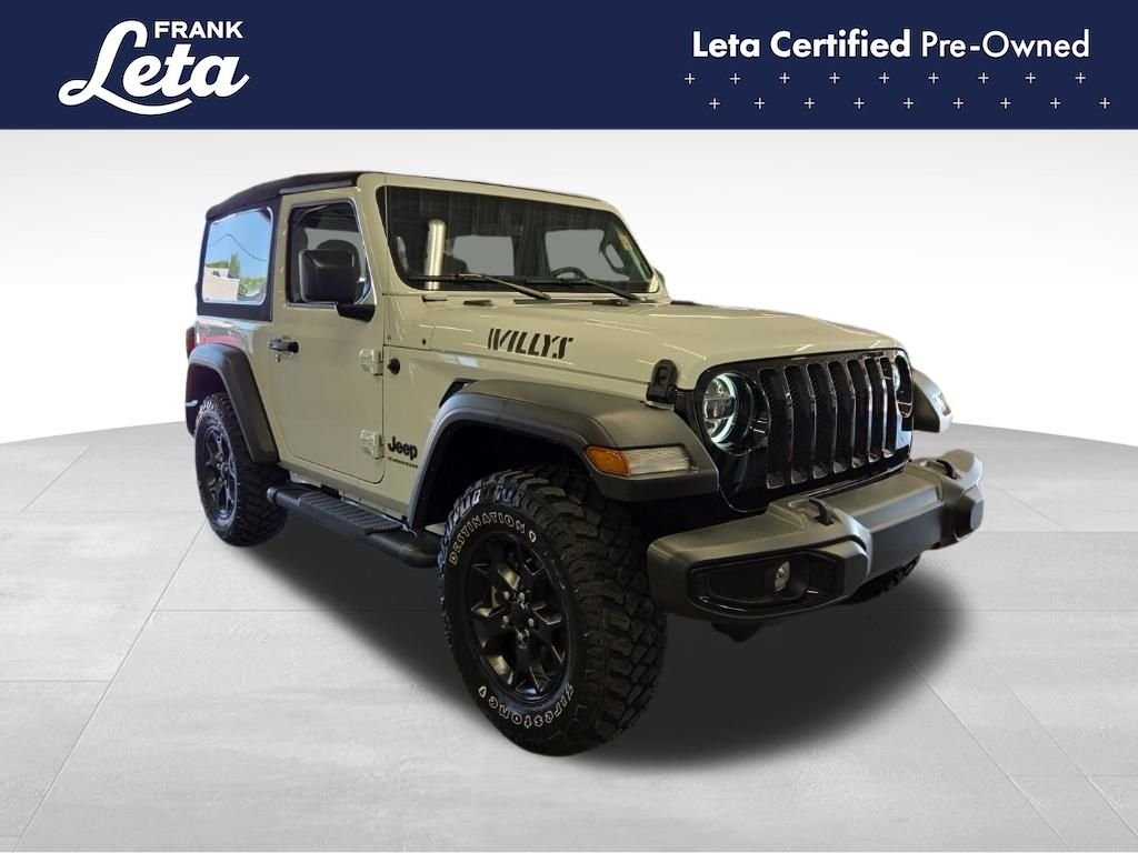 Used 2023 Bright White Clearcoat Jeep  image 9
