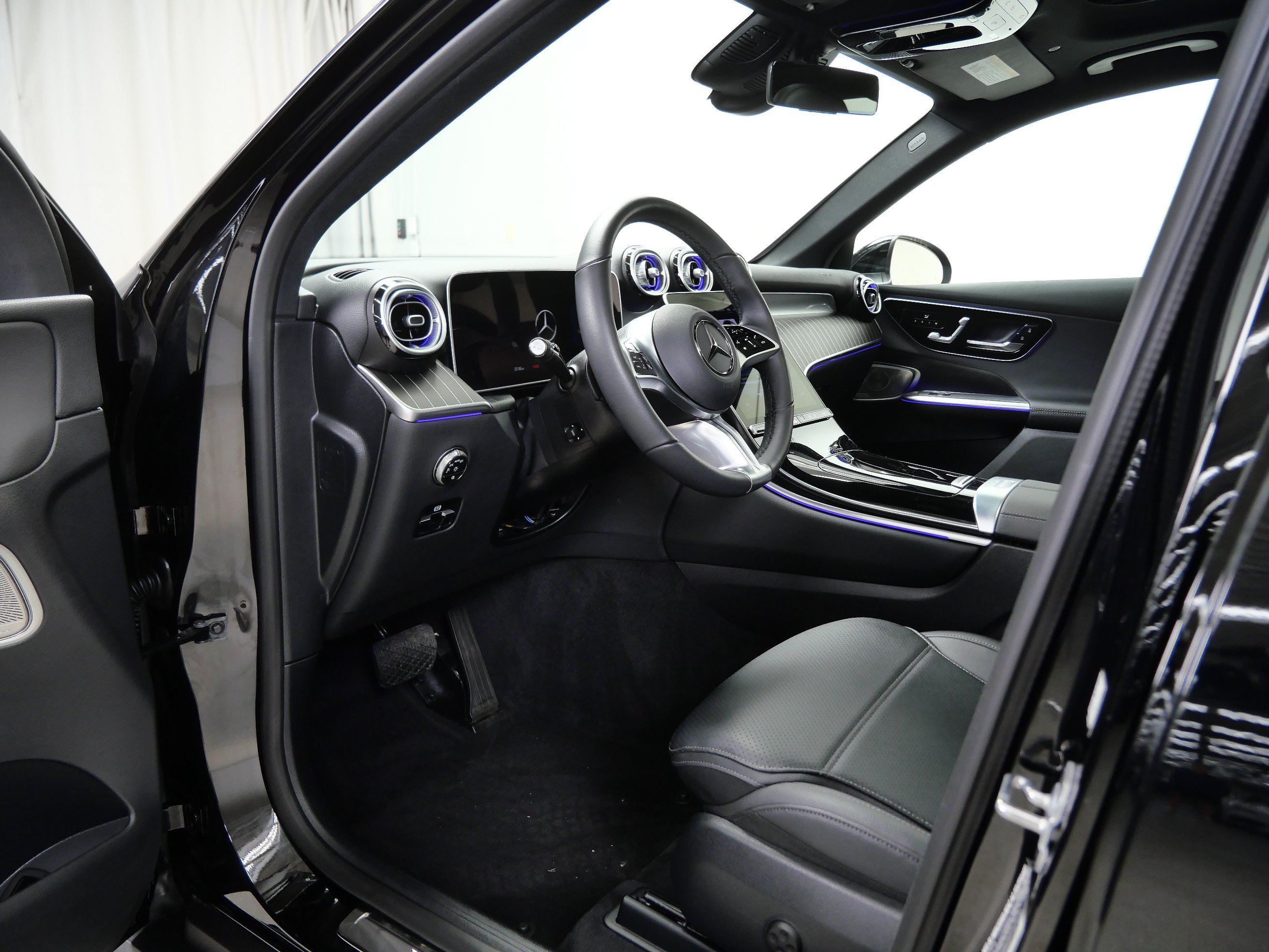 Certified Used 2026 Black Mercedes-Benz GLC 300 image 14