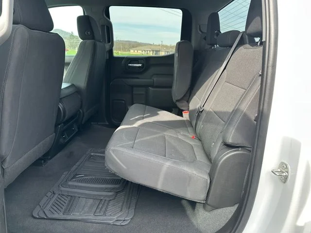 Used 2022 Summit White Chevrolet Custom image 15