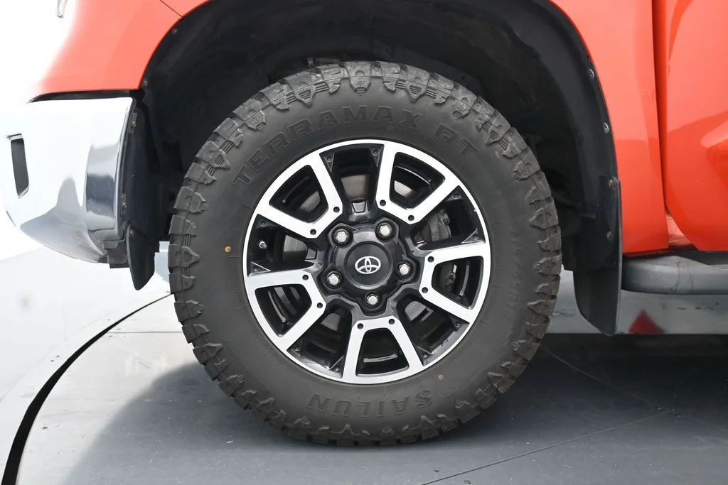 Used 2017 Red Toyota SR5 image 16