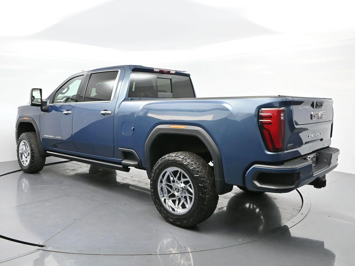 Used 2024 Downpour Metallic GMC Denali image 5