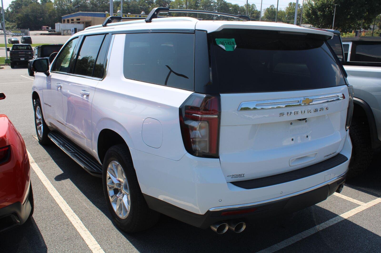 Used 2024 Summit White Chevrolet Premier image 6