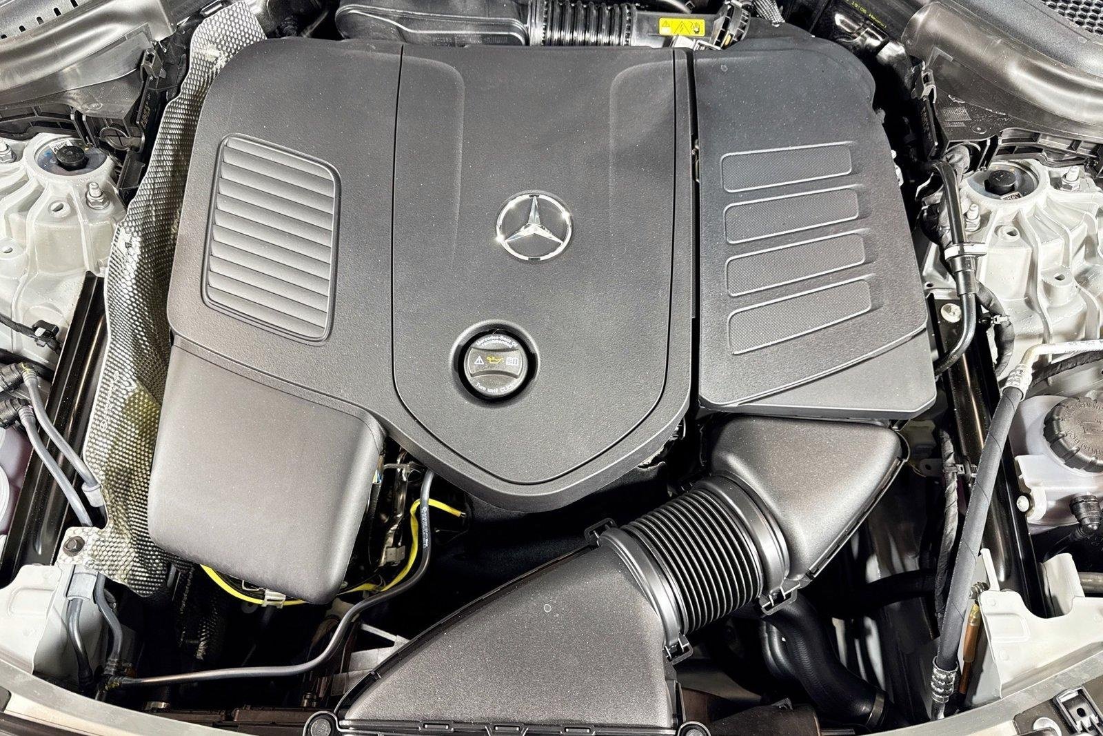 New 2026 Manufaktur Alpine Grey Mercedes-Benz GLC 300 image 28