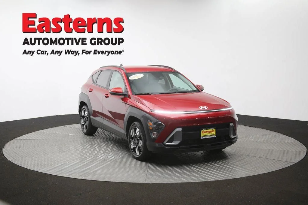 Used 2025 Red Hyundai SEL image 51