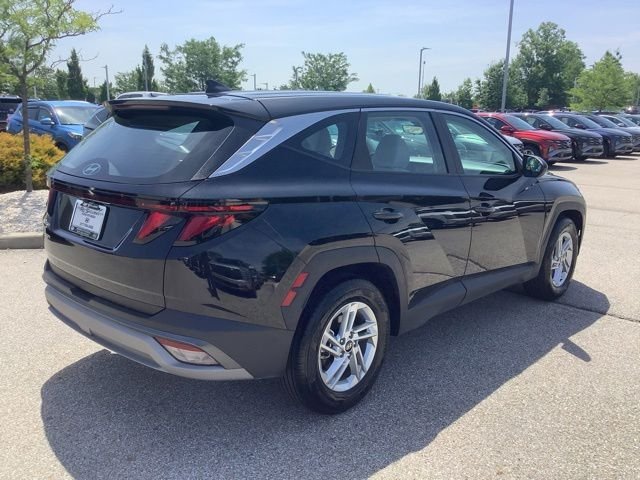 2025 Hyundai Tucson SE - Photo 6