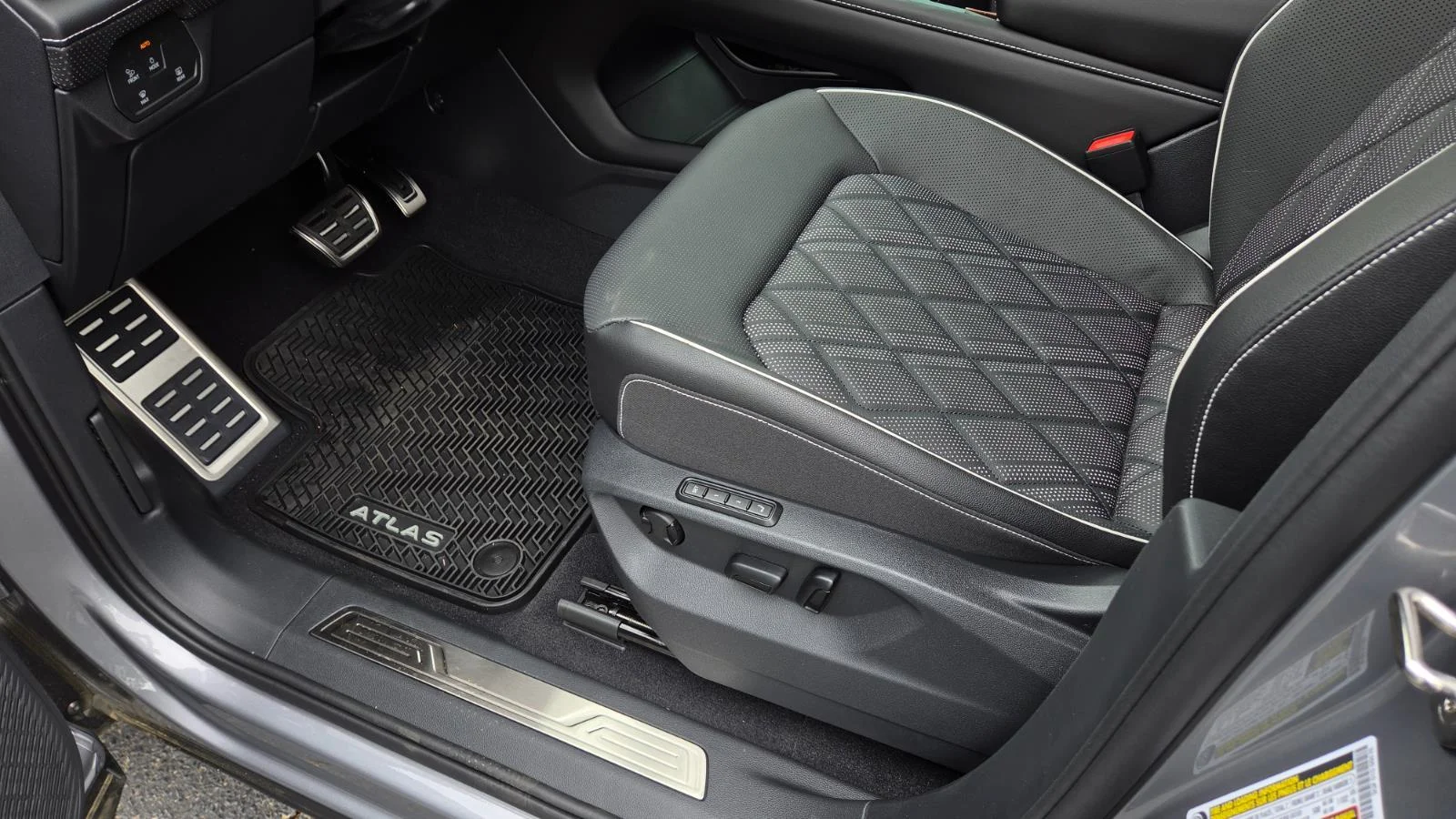 2026 Volkswagen Atlas SEL Premium R-Line - Photo 19