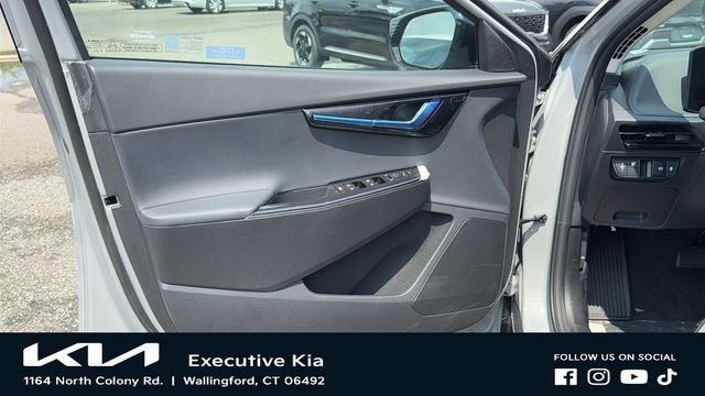 New 2026 Wolf Gray Kia LIGHT image 9