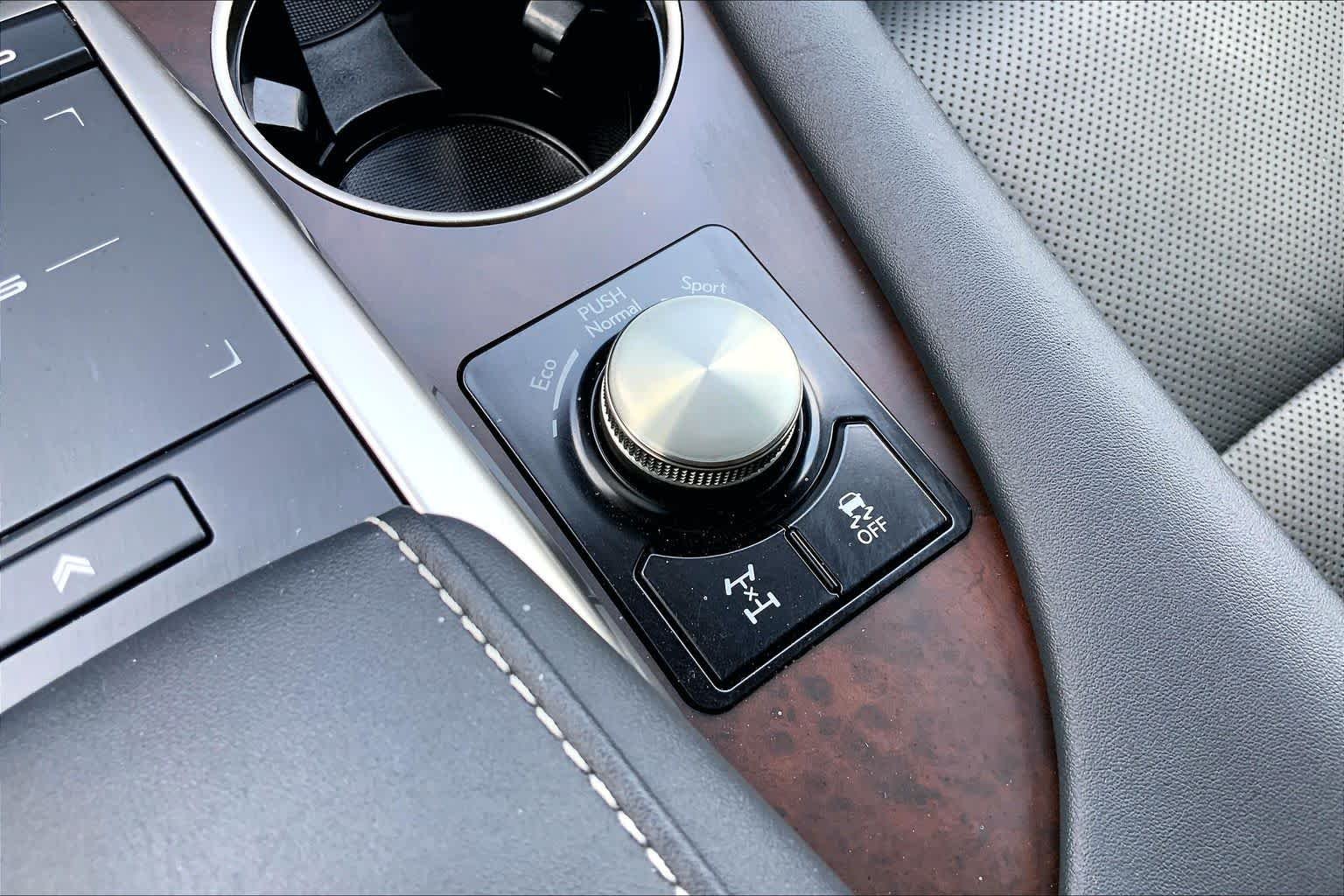 Used 2022 Atomic Silver Lexus  image 33
