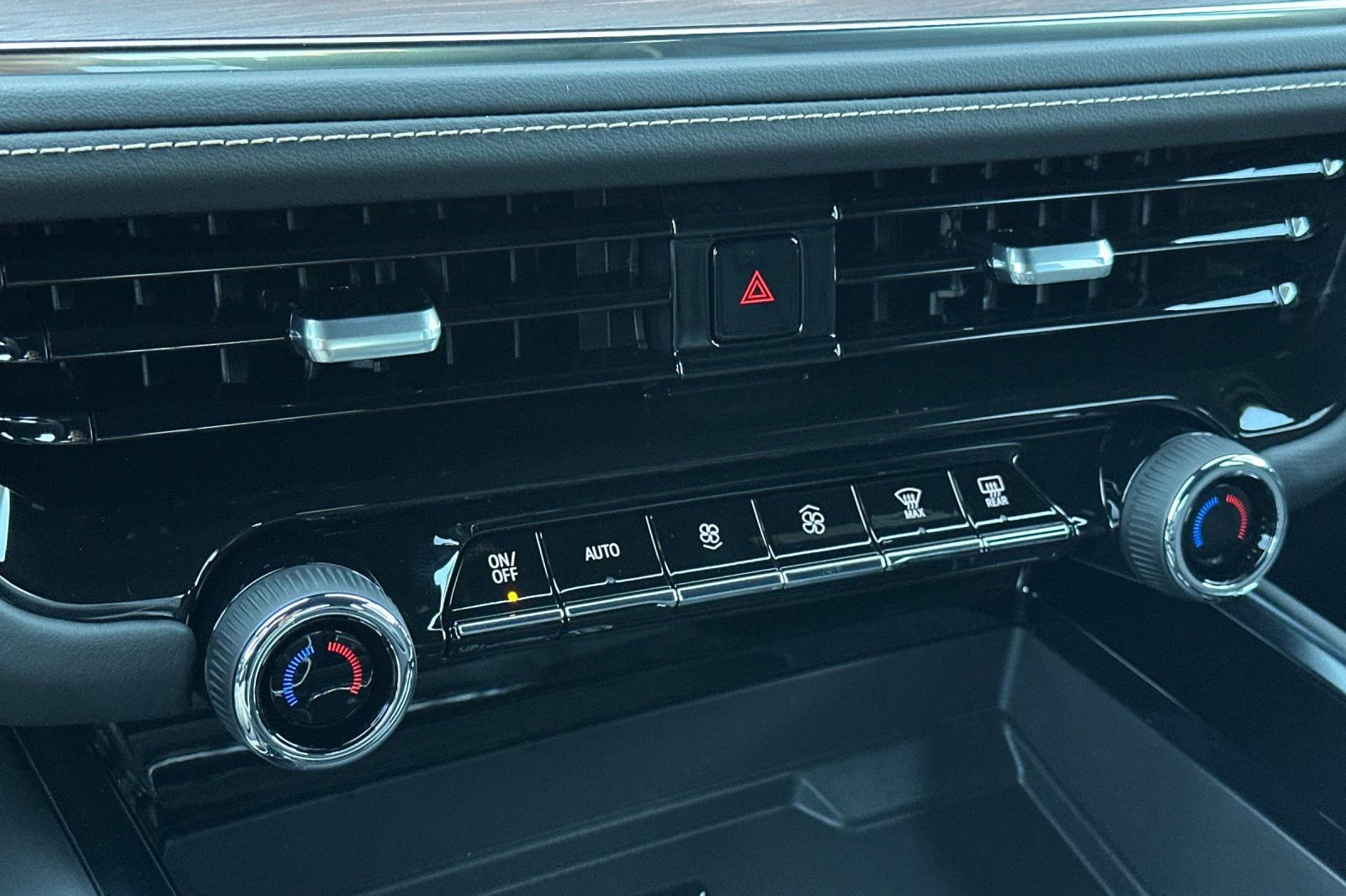 2026 Chevrolet Tahoe Premier - Photo 22