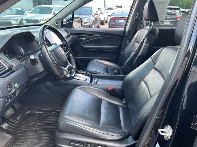 Used 2020 Black Honda Touring image 12